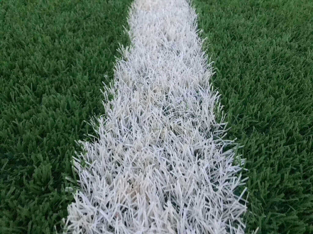 球场灯光布局：优化比赛观赏性与安全性