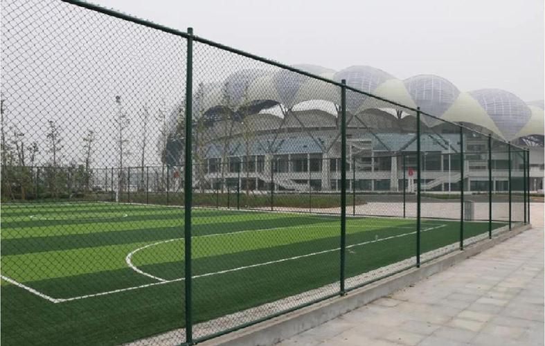 球场围网结构安全与防火性能分析