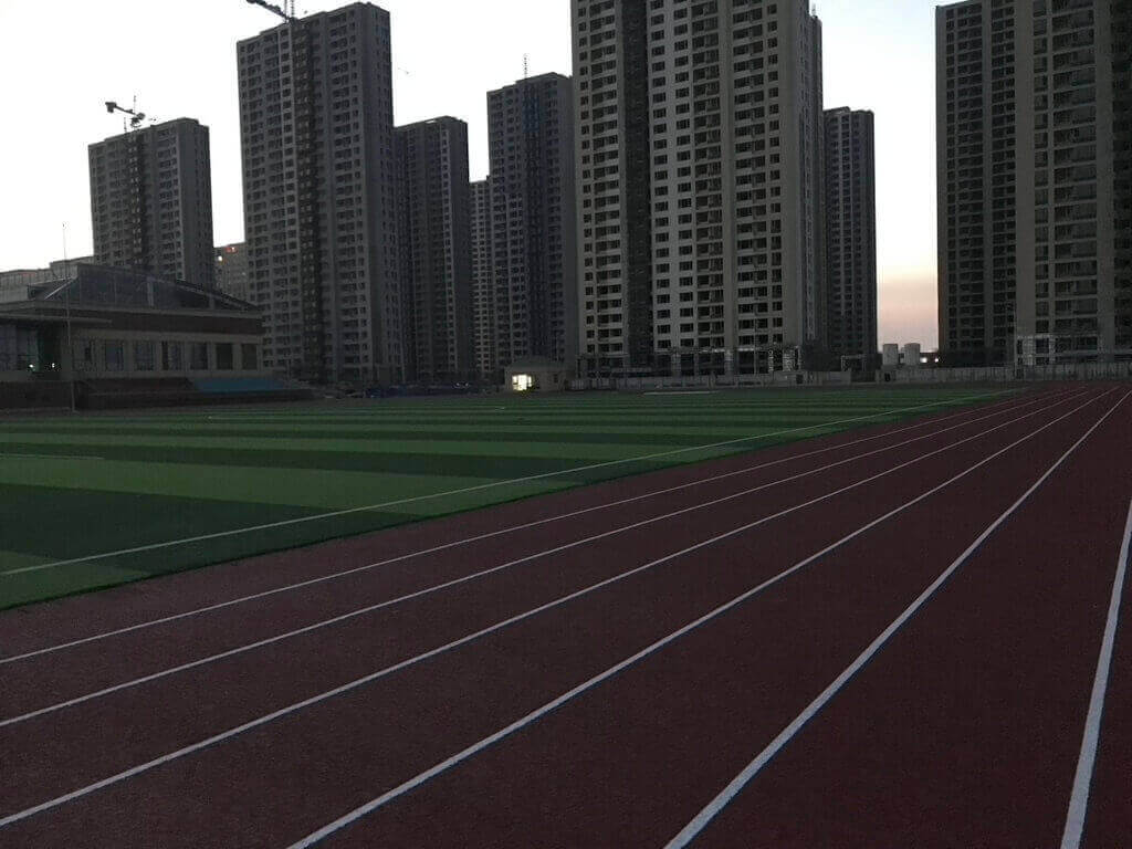 球场围网施工中的关键环节与技术指导