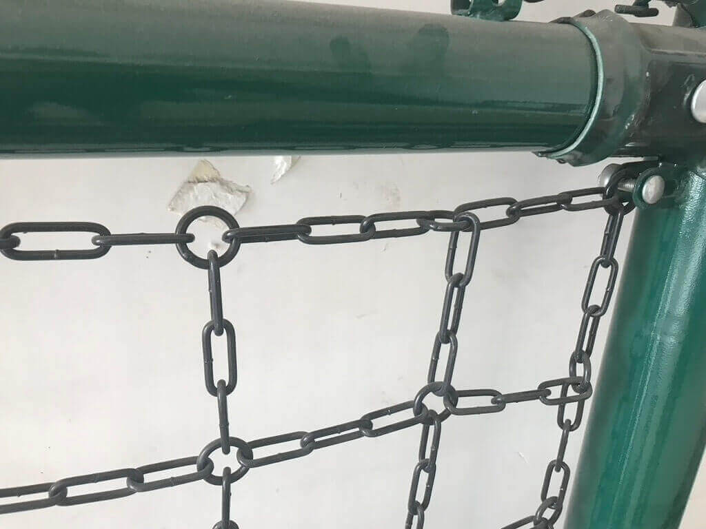 球场围网材料的种类及优缺点分析