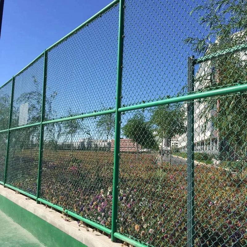 球场护栏系统性能评价与比较