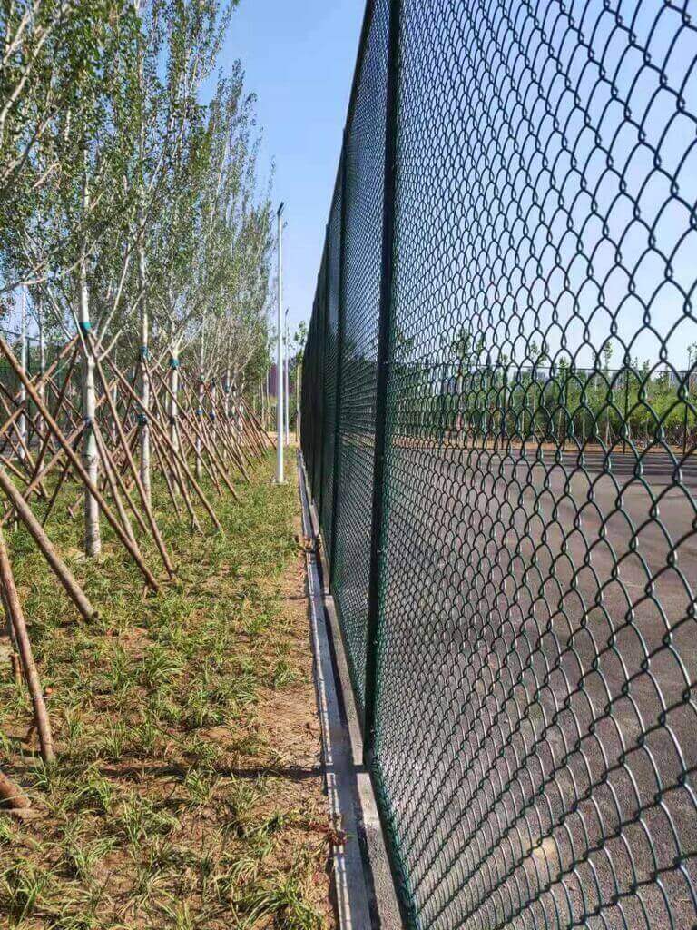 球场灯具选购及维护注意事项